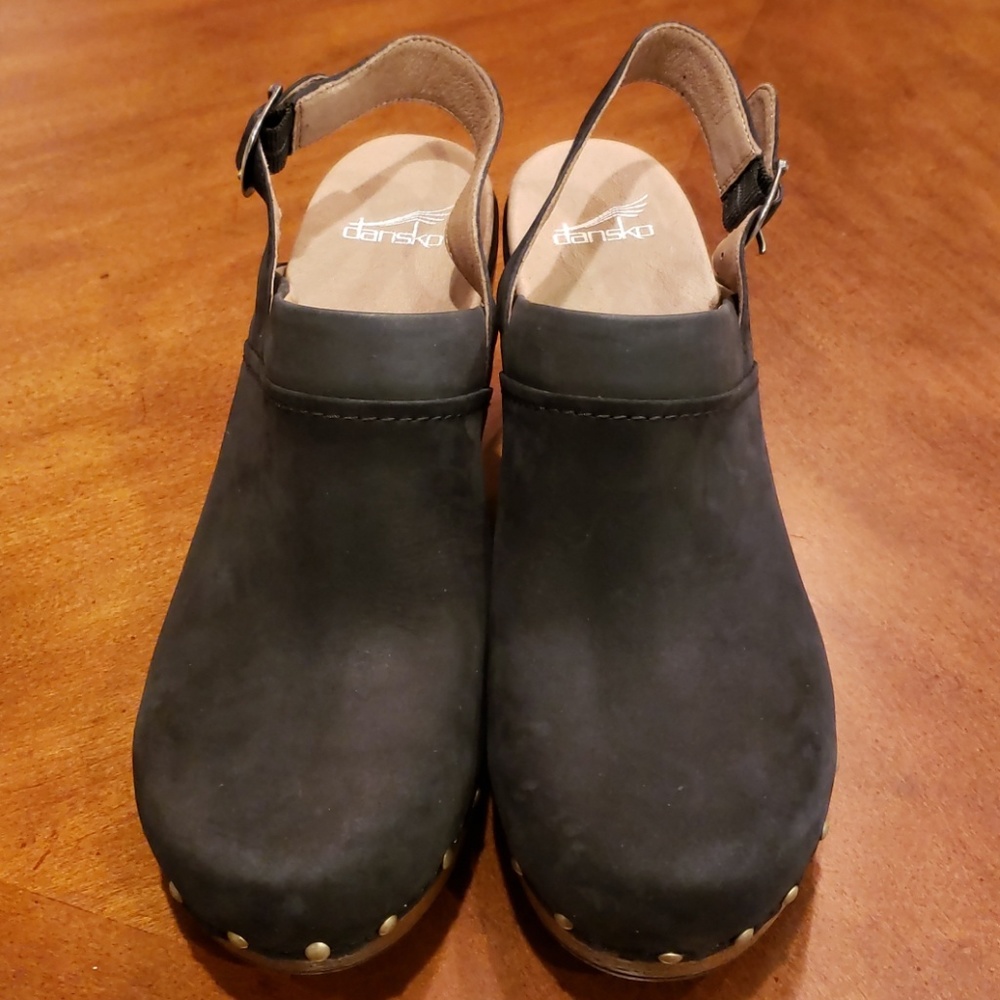 Dansko Delle Black Milled Nubuck Leather Sz 42